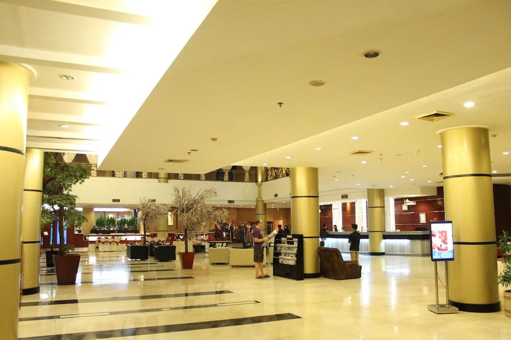 Grand Elite Hotel Pekanbaru Eksteriør bilde