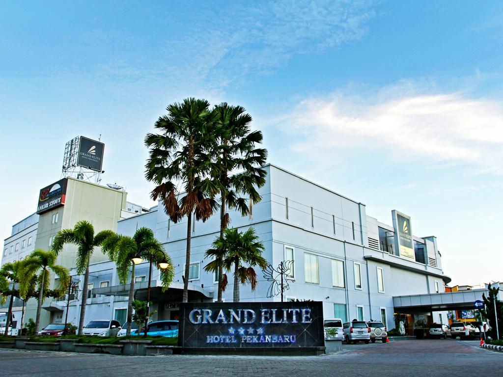 Grand Elite Hotel Pekanbaru Eksteriør bilde