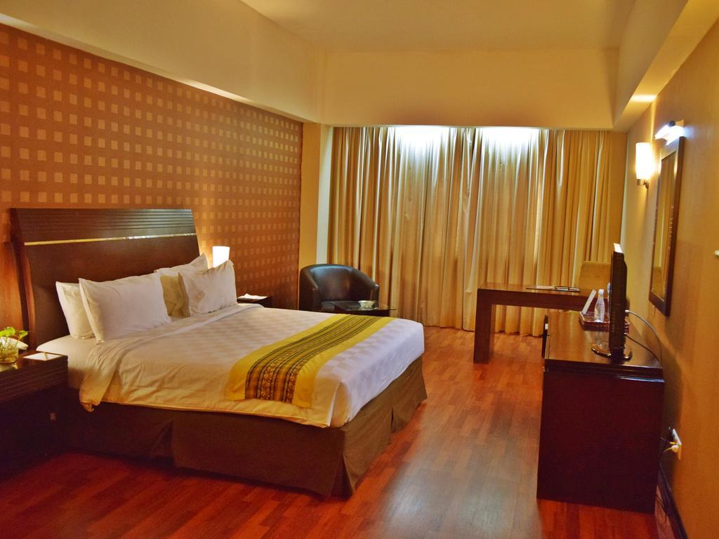 Grand Elite Hotel Pekanbaru Eksteriør bilde