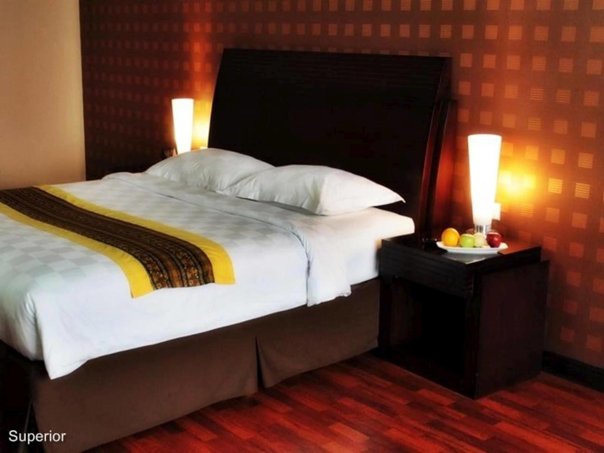 Grand Elite Hotel Pekanbaru Eksteriør bilde