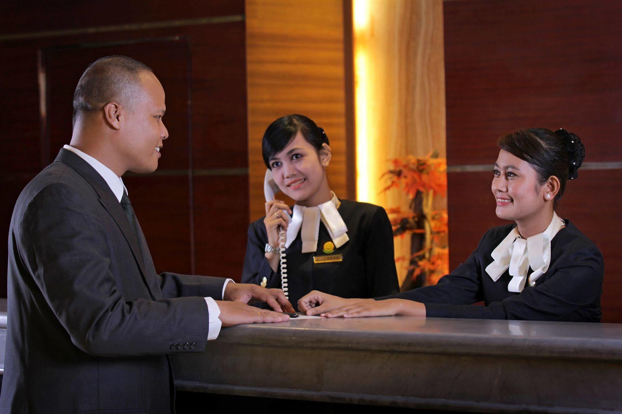 Grand Elite Hotel Pekanbaru Eksteriør bilde